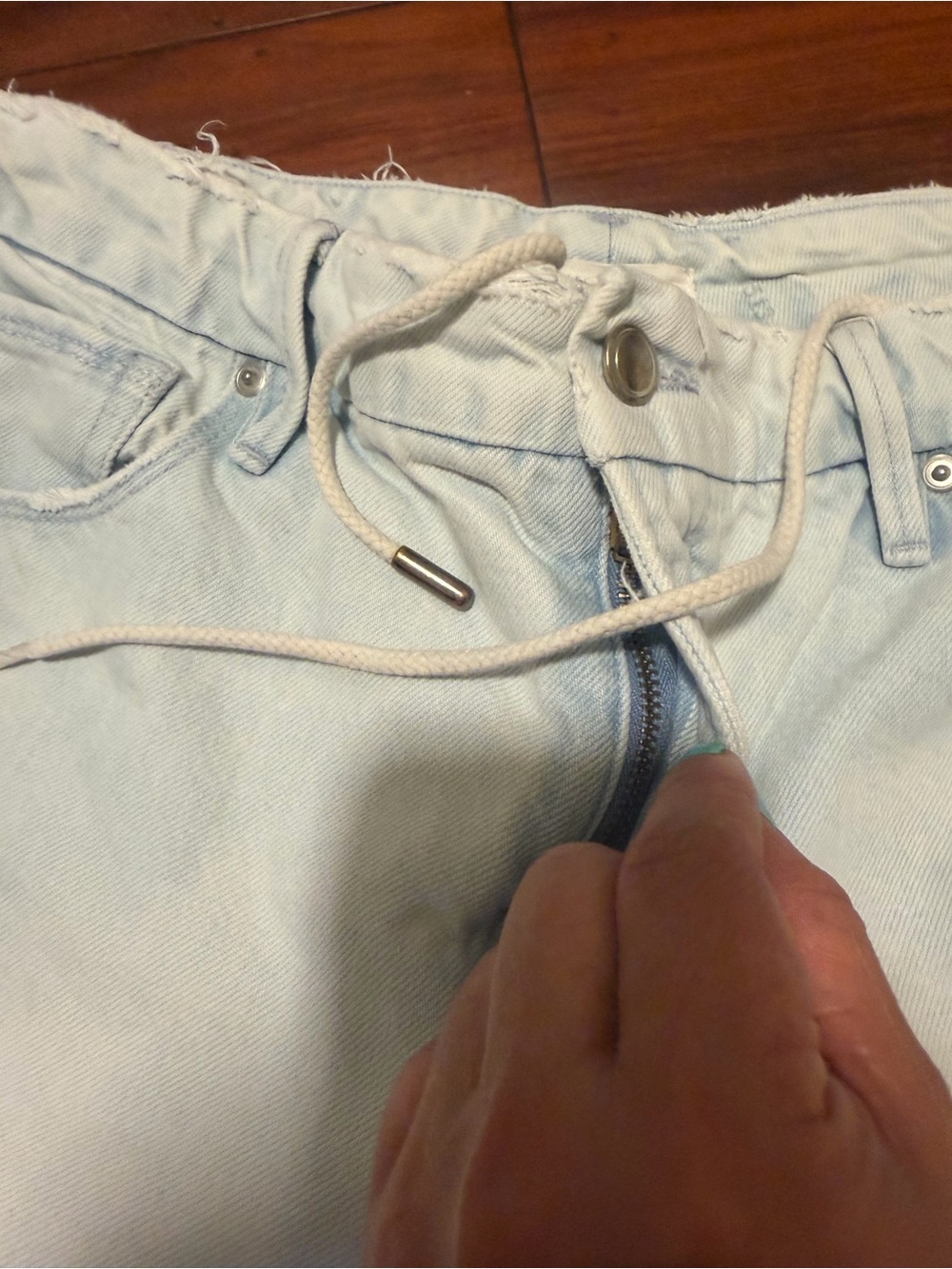 Good American Light Blue Frayed Waist Jeans - Picture 10 of 11